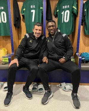Luís Figo Instagram - ALL STARS EUROPE vs ALL STAR AMERICA football game in Wuhan, so many friends 👌🤩Thks for all the support, love and respect 🇨🇳⚽️