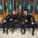 Luís Figo Instagram - ALL STARS EUROPE vs ALL STAR AMERICA football game in Wuhan, so many friends 👌🤩Thks for all the support, love and respect 🇨🇳⚽️ Wuhan, China