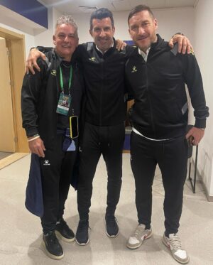 Luís Figo Instagram - ALL STARS EUROPE vs ALL STAR AMERICA football game in Wuhan, so many friends 👌🤩Thks for all the support, love and respect 🇨🇳⚽️