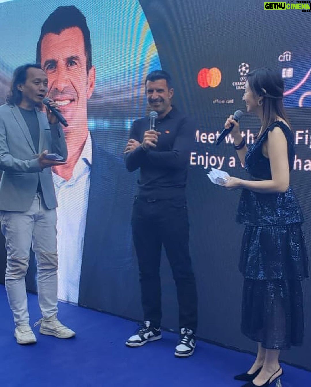 Luís Figo Instagram - After so many years, I was back in Hong Kong for some exciting few days! Was great to explore this beautiful city again and spend some time with VIP @mastercard clients ! Thank you for the warm welcome and looking forward to be back again! #priceless @mastercardhk @mastercard