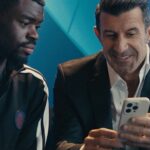 Luís Figo Instagram - Con @ubereats_es yo ya tengo todo lo que necesito para disfrutar del próximo Clásico como es debido… Solo me faltará la vuelta de los galácticos⚽️ #CasiCasiDeTodo #Publi