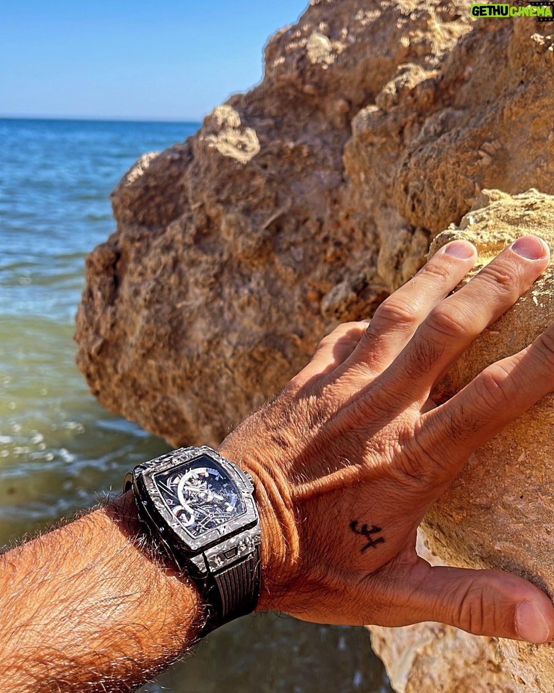 Luís Figo Instagram - @hublot loves summer 🔥😍 #hublotlovessummer