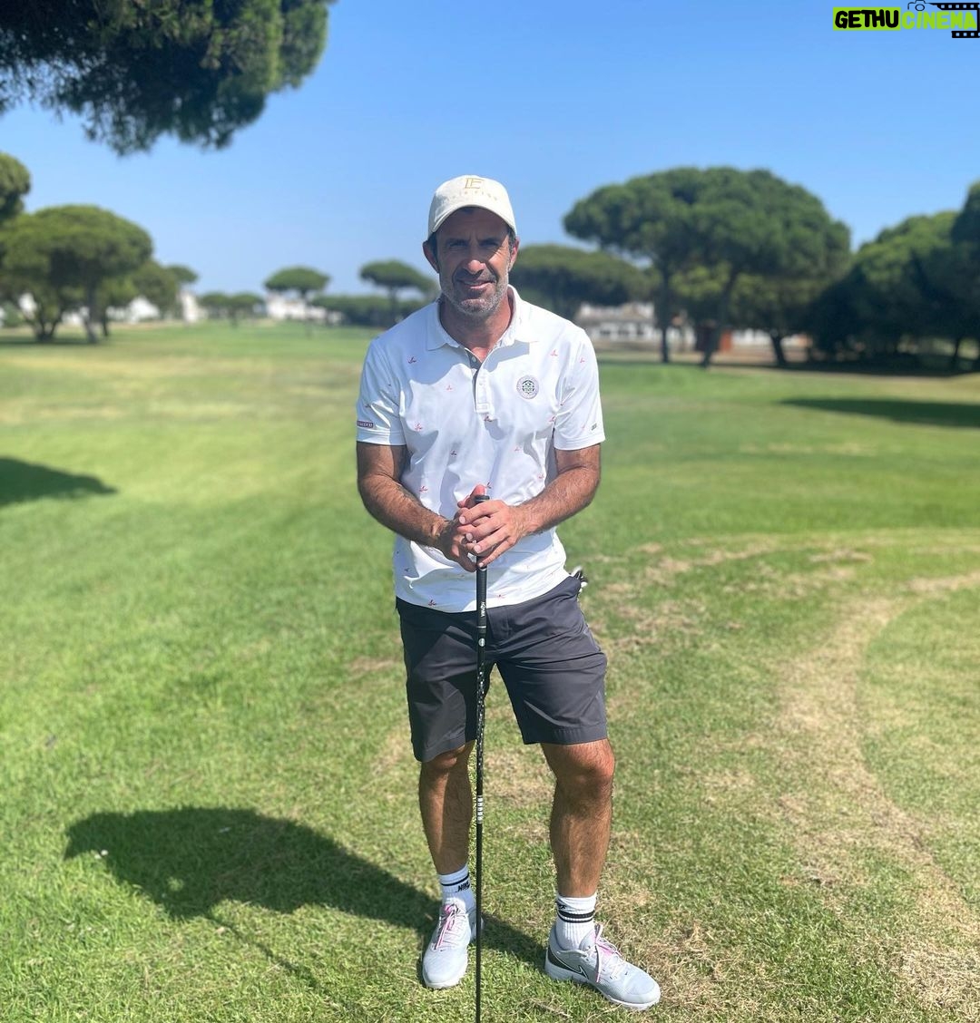 Luís Figo Instagram - Golfing 🏌️♀️ @iberiangolfcup @luisfigobrand Novo Sancti Petri