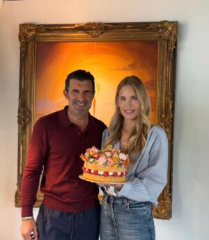 Luís Figo Instagram - Happy birthday 🎈🎂🥂🍰💛
