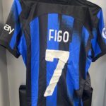 Luís Figo Instagram - Geo 11- Inter forever 0-2 siempre una bella emozione entrare en campo con questa maglia.💙🖤💙🖤Grazie Georgia Batumi, Georgia