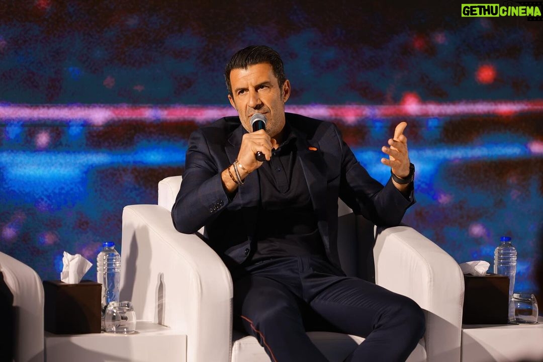 Luís Figo Instagram - Thank you @mastercardmena and @nbe1898 for having me in Cairo for the launch of their new @championsleague credit card! It’s always great to be back to a country that welcomed me with so much love! #mastercard #egypt #nbe #cairo New Cairo