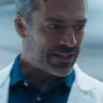 Luca Argentero Instagram - Stasera sarà molto movimentata… A tra poco con la sesta puntata di #DOCNelleTueMani3 #Doc3