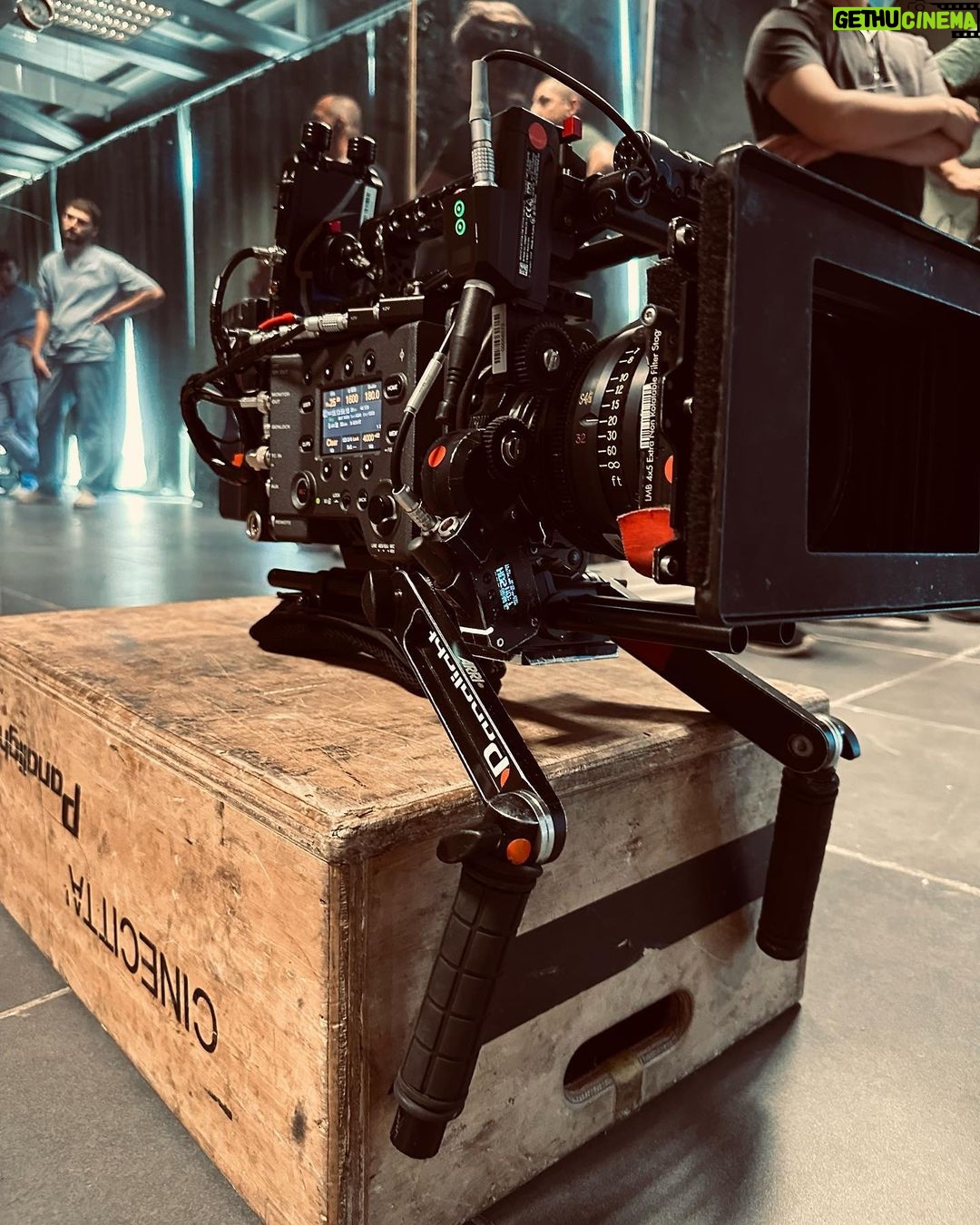 Luca Argentero - 105.5K Likes - Making Doc (and empathy) great again…
#DOC3 #makingof #comingsoon