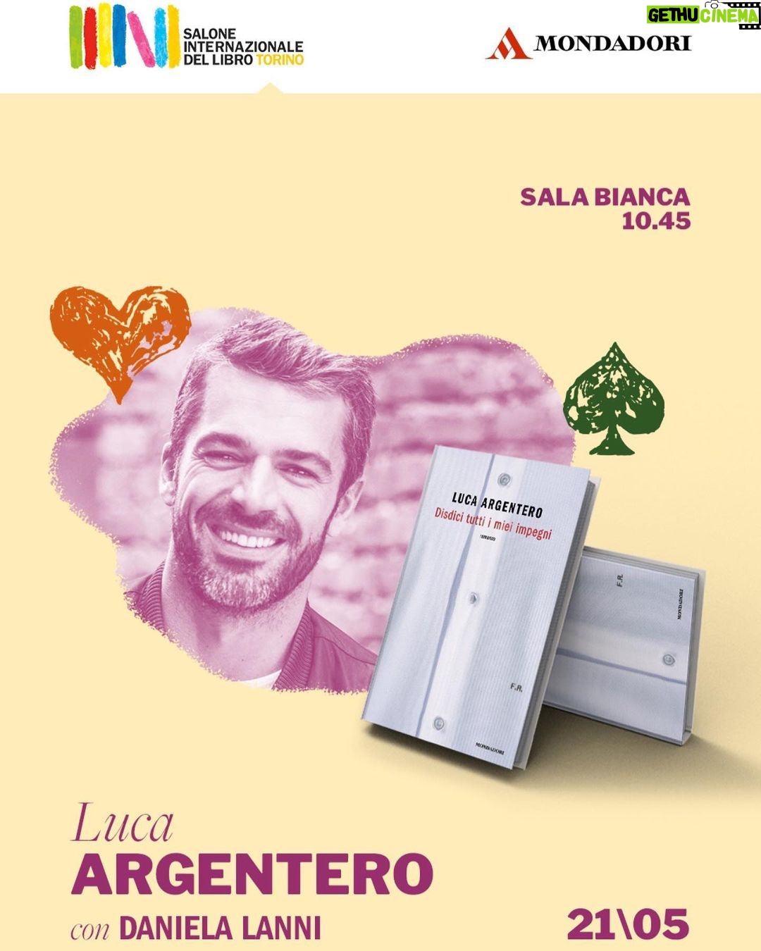 Luca Argentero Instagram - L’abbraccio piovigginoso della mia Torino, un grigio così familiare…Partire e ogni volta tornare, ma questa volta con un briciolo d’orgoglio in più: al Salone, con un romanzo… “Last but not least, i wanna thank me” cit @snoopdogg #disdicituttiimieiimpegni