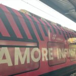Luca Argentero Instagram - Ieri pomeriggio ho vissuto le emozioni del Giro d’Italia insieme al Regionale di Trenitalia. Gli atleti in sella alla bici e noi belli comodi, ma comunque sostenibili, a bordo del nuovo treno POP che consuma il 30% di energia in meno ed è fatto al 97% di materiali riciclabili. In pratica un treno super green e perfetto per chi ama pedalare, perché c’è spazio per portare la bici e persino le prese per ricaricare quelle elettriche. E poi puoi rilassati e goderti il panorama, come quello della splendida Liguria, mentre raggiungi più di 1700 destinazioni culturali, naturali e sportive. Quindi pronti, si parte! Ci vediamo sul Regionale. @trenitaliaregionale @elenasantarelli #TrenitaliaRegionale #TrenitaliaOfficialGreenCarrier #giro #OgniViaggioUnTraguardo #adv