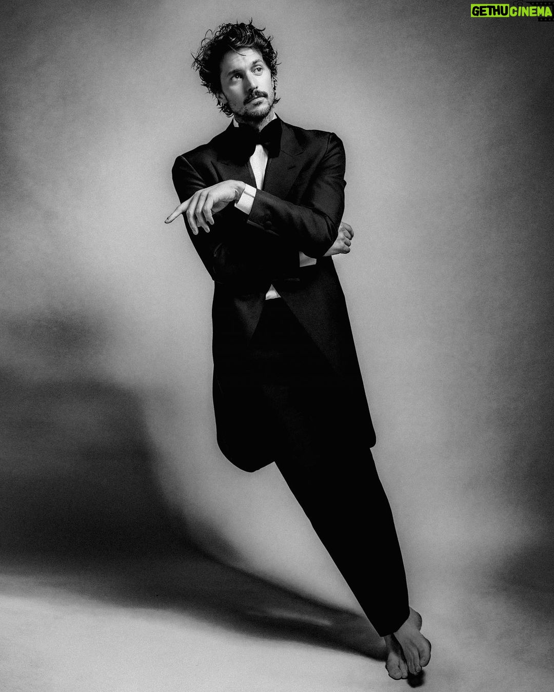 Lucas Bravo Instagram - Thank you @theglassmagazine Magazine: @theglassmagazine Photographer: @khaksariarash Stylist: @gaultier_comme_jeanpaul Make Up: @makeupbykellymcclain using @111skin Hair: @eduardobravohair using @lessismoreorganicskin Set Designer: @sylvaincabouat Digital Operator: @nathan_zaoui_ Lighting Assistant: @wilhelm09martin Clothing @fendi