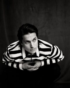 Lucas Bravo Instagram - Merci @citizenk_magazines Photographe @fredgervaisd Entretien par @josephineroney Directrice de Production @diggakhedija Assistants photographe Jean P & Jean Bubka DA @tatiana_dumabin Fashion Editor @laurentdombrowicz Assistant styliste @atelier.fhd Makeup Artist @makeupbykellymcclain Hairstyist @eduardobravohair Set Designer @andro.i.d Assistant set designer @damienmalard