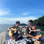 Lucas Burgatti Instagram – Angra + momentos mágicos ☀️🤍🔥