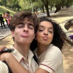 Lucas Burgatti Instagram - Ganhei um presente que foi contracenar com esse elenco incrível e poder curtir muito durante um mês e meio de gravação que passou rápido demais por sinal. O filme está lindo graças a todo esse time. E obrigado @panoramica_filmes por confiar a mim esse personagem tão incrível que pude viver ❤️ Diggy e @tudoporumpopstar2 vem aí pessoal 🎸🎬🪩