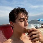 Lucas Burgatti Instagram - CARIOQUEI do melhor jeito possível 🫶🏻☀️📦 @facarlog cuidou de tudo tranquilamente. Fica a dica se precisar dessa galera impecável ✨