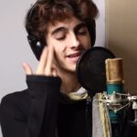 Lucas Burgatti Instagram - Off my face - Justin Bieber 🤍 - - - Não sei pq mas acho que essa música combina com esses dias mais frios 🧣☁️
