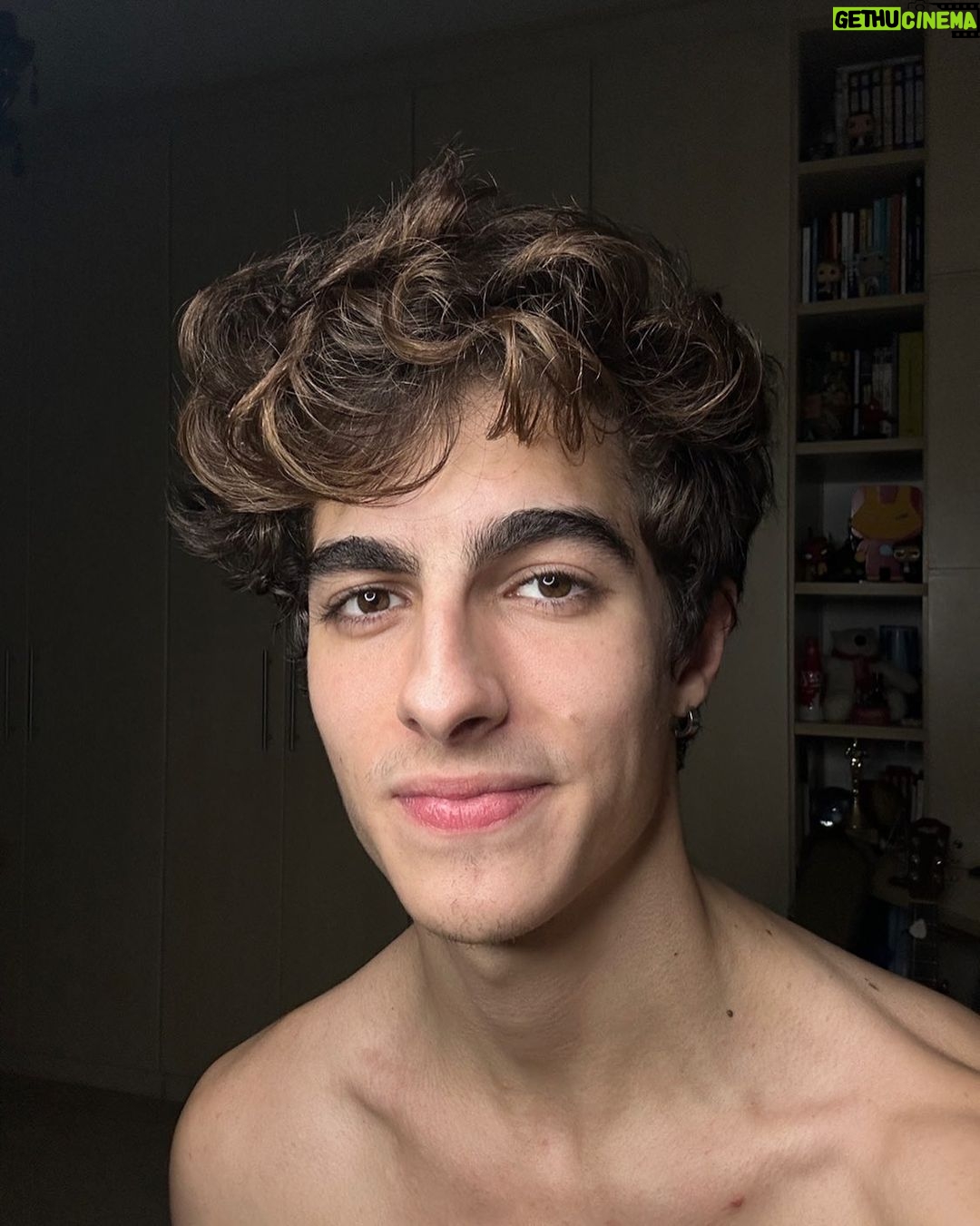Lucas Burgatti Instagram - One photo, one light 📷💡