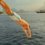 Lucas Burgatti Instagram - Rio de Janeiro • 15/06 Rolê de lancha com a @weboatbrasil na praia vermelha 🫶🏻🌊 Esses passeios não tem preço, e por isso sempre gosto de mostrar como foi nosso rolê 🤌🏼 - - @criativa_imagem Praia Vermelha