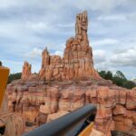 Lucas Burgatti Instagram - Magic Kingdom foi o ápice da emoção pra mim e minha família 🫶🏻🥹 Sem palavras pra descrever a felicidade que estou sentindo 🎢🇺🇸❤️ @meu.sonho.magico Magic Kingdom, Disney