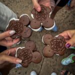 Lucas Burgatti Instagram - Animal Kingdom 🦁🌳 Primeiro parque da Disney concluído com sucesso !!! Sonhando acordado com @meu.sonho.magico