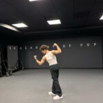 Lucas Burgatti Instagram - Que jornada linda e única que Deus me proporcionou viver. O sentimento é puramente de gratidão… De todos que torceram por mim, me apoiaram e estiveram ao meu lado em todo esse processo. Realmente foi a realização de um sonho viver tudo o que vivi. Eu pude ver com meus próprios olhos que tudo é possível, que nossos sonhos devem ser encarados como realidade independente da dificuldade. Não sou o mesmo desde quando essa oportunidade veio até mim, porque eu cresci em todos os aspectos. Acredite ! Deus pode te colocar onde ele quiser. Obrigado a todos da @xixentertainment por serem tão gentis, solícitos e verdadeiros comigo. Muito obrigado @nowunited por fazer parte da minha história em momentos tão importantes. Obrigado também a cada integrante pelos conselhos e risadas, aprendi muito como ser um profissional melhor, sendo o melhor ser humano possível. Todos exalam talento, carisma e bondade. Vocês vão viver pra sempre comigo. @henrycechini e @desireeoriginall não tenho nem palavras pra vocês dois. Pessoas únicas e extremamente talentosas que tive a honra de dividir momentos tão especiais e supimpas kkkkk Continuem brilhando e encantando pessoas com seus talentos e personalidade. VOEEEM Valeu a todos por tudo isso 🥹❤️‍🩹 Me sinto abençoado pois sei que a jornada não acabou… Deus tem algo gigante pra mim 🙏🏼