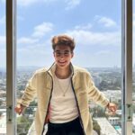 Lucas Burgatti Instagram - Que jornada linda e única que Deus me proporcionou viver. O sentimento é puramente de gratidão… De todos que torceram por mim, me apoiaram e estiveram ao meu lado em todo esse processo. Realmente foi a realização de um sonho viver tudo o que vivi. Eu pude ver com meus próprios olhos que tudo é possível, que nossos sonhos devem ser encarados como realidade independente da dificuldade. Não sou o mesmo desde quando essa oportunidade veio até mim, porque eu cresci em todos os aspectos. Acredite ! Deus pode te colocar onde ele quiser. Obrigado a todos da @xixentertainment por serem tão gentis, solícitos e verdadeiros comigo. Muito obrigado @nowunited por fazer parte da minha história em momentos tão importantes. Obrigado também a cada integrante pelos conselhos e risadas, aprendi muito como ser um profissional melhor, sendo o melhor ser humano possível. Todos exalam talento, carisma e bondade. Vocês vão viver pra sempre comigo. @henrycechini e @desireeoriginall não tenho nem palavras pra vocês dois. Pessoas únicas e extremamente talentosas que tive a honra de dividir momentos tão especiais e supimpas kkkkk Continuem brilhando e encantando pessoas com seus talentos e personalidade. VOEEEM Valeu a todos por tudo isso 🥹❤️‍🩹 Me sinto abençoado pois sei que a jornada não acabou… Deus tem algo gigante pra mim 🙏🏼