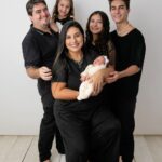 Lucas Burgatti Instagram - Meus Deus quantas bençãos 🙏🏼 mais uma herança de Deus em nossa família ela chegou tão “Serena” e nos trouxe paz e calmaria💗 Celebramos sua vida, somos gratos por tanto te amamos pequena Serena 👶🏻 📸 @studio_patriciadifiori gratidão por tanto carinho e profissionalismo com a nossa família. Sigam @burgattifamily para acompanhar conteúdos da família burgatti 😊 . . . . . #newborn #ensaiofotográfico #riodejaneiro #saopaulo #abcpaulista #familiaburgatti #ensaiodefamilia #ensaiodebebe #bebe #barradatijuca #recreiodosbandeirantes Studio Di Fiori