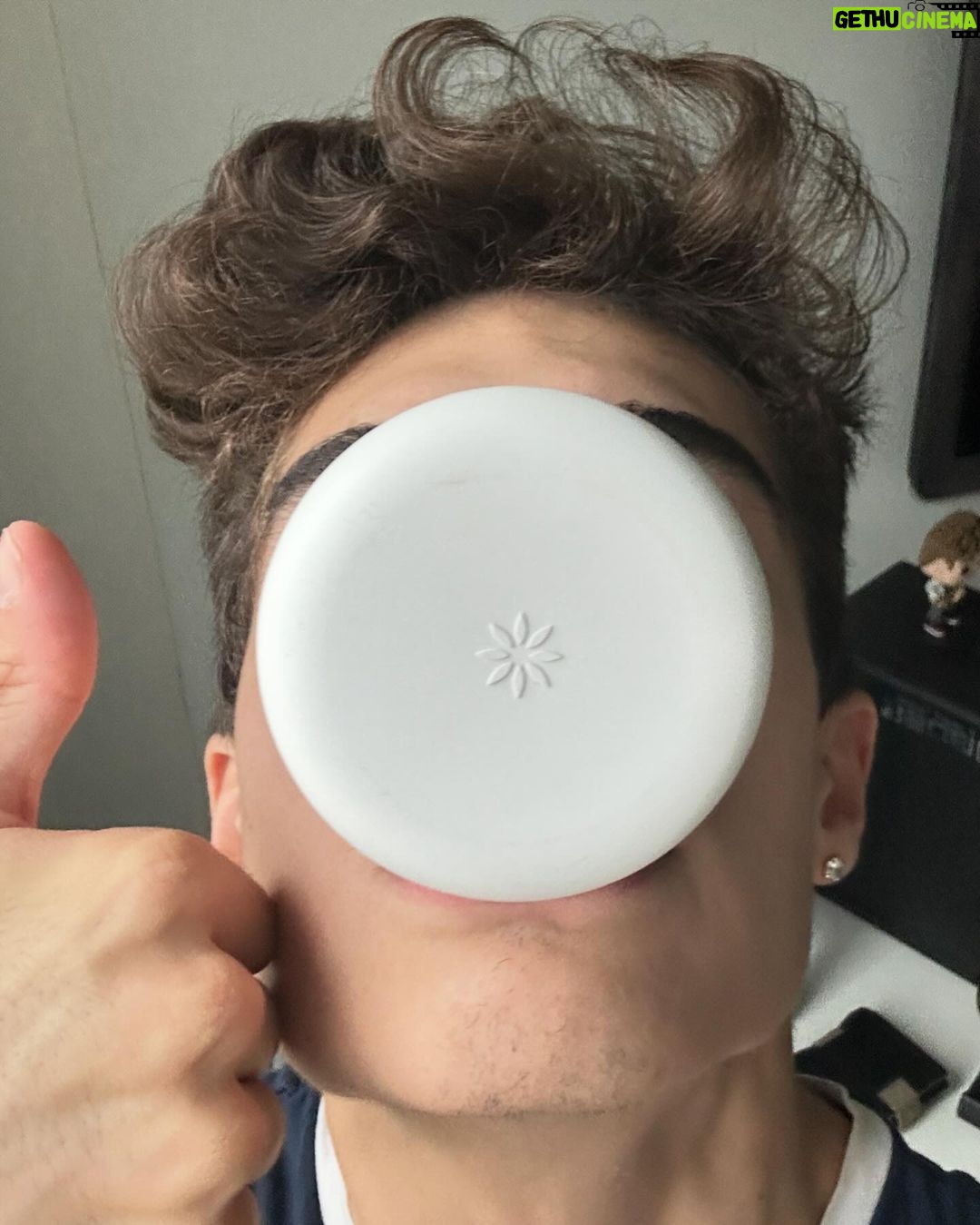 Lucas Burgatti Instagram - INVISAMOMENT 🤍🦷 E continuamos com nosso tratamento e nosso sorrisão mais do que radiante. Feliz em ser do time @invisalignbrasil e @clinica.alyah #invisaling #MinhaTransformacaoInvisalign #lucasburgatti