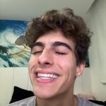 Lucas Burgatti Instagram - Estamos no primeiro mês do ano e isso significa muita coisa. Ano novo, vida nova, conquistas novas e claro… SORRISO NOVO 😁 @invisalignbrasil sempre comigo e nesse ano não ia ser diferente 🫶🏻 Cada dia que passa vejo uma evolução no meu sorriso e isso me deixa muito feliz ! E também obrigado @clinica.alyah por sempre estar a disposição de cuidar do meu sorriso seja lá onde eu estiver ❤️