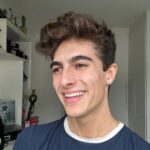 Lucas Burgatti Instagram - INVISAMOMENT 🤍🦷 E continuamos com nosso tratamento e nosso sorrisão mais do que radiante. Feliz em ser do time @invisalignbrasil e @clinica.alyah #invisaling #MinhaTransformacaoInvisalign #lucasburgatti