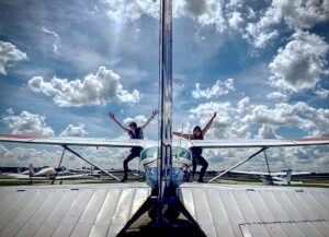 Lucas Jade Zumann Instagram - Flew my first (human) passengers around my home town of Chicago. It was quite incredible to see the place I grew up from such a beautifully unique perspective. Training for and achieving my Private Pilot certificate was a challenging, perspective altering experience. I'm very glad I got to share the lovely view during my visit home to Chicago.