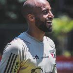 Lucas Moura Instagram - 😄 @lucasmoura7 #VamosSãoPaulo 🇾🇪 CT - Barra Funda (SPFC)