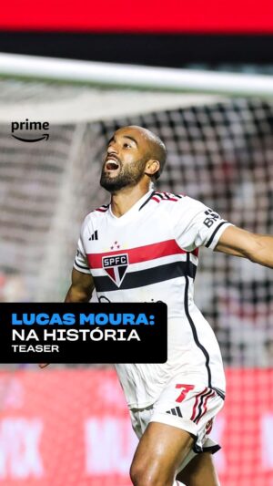 Lucas Moura Instagram - Ele ajudou a trazer um 🏆 inédito para o SPFC depois de seguir seu coração e voltar para casa. Ele escolheu viver o sonho e surpreendeu até a família com uma assinatura surpresa de contrato 🤯. Na série documental EXCLUSIVA no Youtube do Prime Video e no @primevideosportbr, “Lucas Moura: Na História”, você vai conferir em dois episódios os bastidores da trajetória de um dos nomes mais icônicos do Tricolor! ❤️🤍🖤 Já anota aí: estreia sábado, dia 30/09. 

#LucasMoura #SPFC #SãoPauloFC #LucasMouraNaHistória #AssistaNoPrime #PrimeVideo #CdB #CopaDoBrasil #Tricolor @lucasmoura7 @primevideosportbr

🎬: @4comm_bra
🎥: @posssa / @lucasribe_ / @yandgam