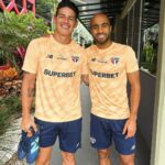Lucas Moura Instagram - Se queda! ✌🏽🤣🇾🇪