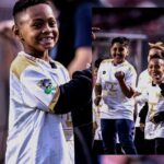 Lucas Moura Instagram - Um pouco mais sobre o nosso último domingo, com direito a comemoração de aniversário! 🥳 O @lucasmoura7, apoiador do projeto, presenteou nossas crianças com uma visita incrível ao Estádio do Morumbi. Uma delas, o Kawan, nunca tinha ido em um estádio, e graças a esse presente teve um aniversário em grande estilo, com toda a torcida cantando! Quer nos ajudar a transformar a história de mais crianças? Conheça e faça parte do projeto Play Higher. ⚽ @monteirofoto 📸 #playhigher #futebolcomproposito São Paulo, Brazil