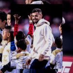 Lucas Moura Instagram - Um pouco mais sobre o nosso último domingo, com direito a comemoração de aniversário! 🥳 O @lucasmoura7, apoiador do projeto, presenteou nossas crianças com uma visita incrível ao Estádio do Morumbi. Uma delas, o Kawan, nunca tinha ido em um estádio, e graças a esse presente teve um aniversário em grande estilo, com toda a torcida cantando! Quer nos ajudar a transformar a história de mais crianças? Conheça e faça parte do projeto Play Higher. ⚽ @monteirofoto 📸 #playhigher #futebolcomproposito São Paulo, Brazil