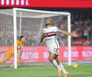 Lucas Moura Instagram - OBRIGADO JESUS! ❤️🤍🖤