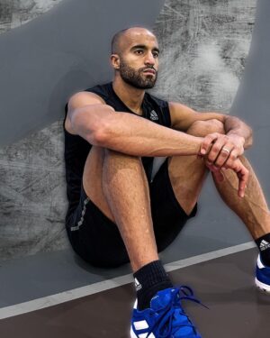 Lucas Moura Instagram - Que a paz de JESUS me guie.
