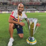 Lucas Moura Instagram - OBRIGADO JESUS! É CAMPEÃO! 🏆 🔴⚪️⚫️ Estádio Mineirão