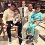 Lucas Moura Instagram - Dia de passeio com eles. Haja energia! 🤣😰