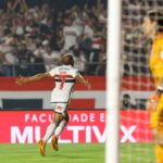 Lucas Moura Instagram - OBRIGADO JESUS! ❤️🤍🖤 Estádio do Morumbi