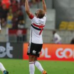 Lucas Moura Instagram - É o Lucas! 💥⚽️ Aniversário, Dia dos Pais e o primeiro gol dele em seu retorno ao Tricolor. E que golaço! #VamosSãoPaulo 🇾🇪 📸 Rubens Chiri / São Paulo FC Estadio Maracaná