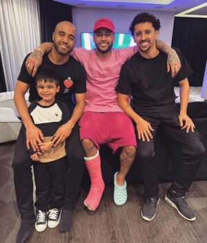 Lucas Moura Instagram - 👊🏽❤️