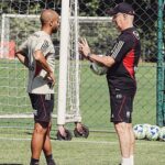 Lucas Moura Instagram - É raro no futebol encontrar pessoas como você, grande treinador, grande profissional e, acima de tudo, um ser humano excepcional. Golpe duro pra nós, mas pode ter certeza que estamos muito contentes com a sua conquista, pois você merece muito. Professor, que DEUS te abençoe nesse novo desafio, estarei sempre na torcida pelo seu sucesso. Muito obrigado por esse período marcante no SPFC, foi uma honra trabalhar contigo. Estendo minhas palavras a todos da comissão, Celso Rezende, Pedro Sotero e Lucas Silvestre, muito obrigado de coração, vocês são feras! Que DEUS abençoe cada um de vocês.