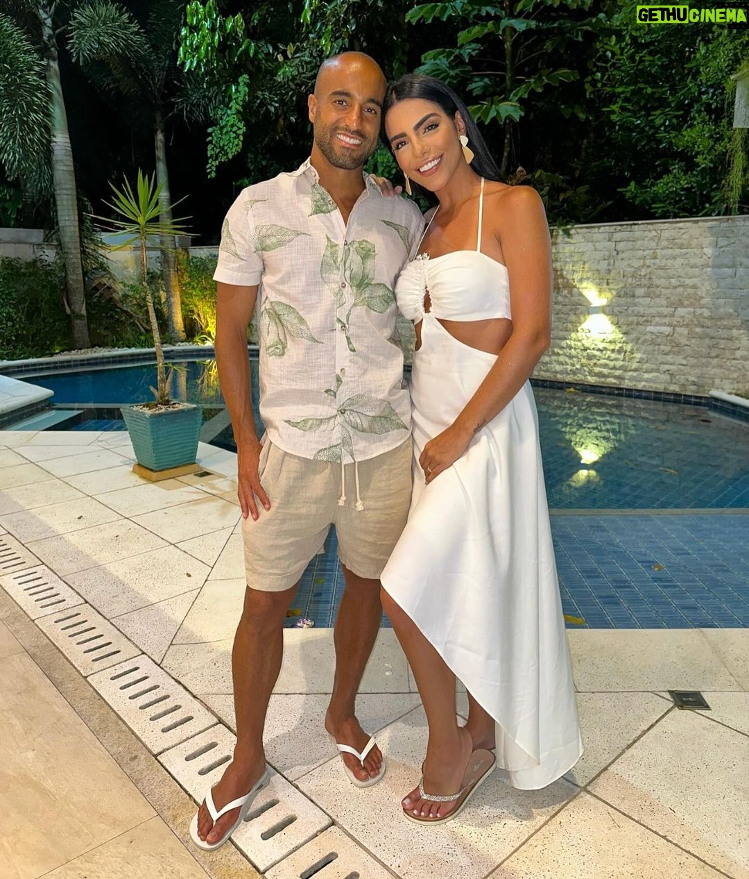 Lucas Moura Instagram - A mulher mais linda! Minha maior bênção! Feliz aniversário meu amor, que DEUS continue te abençoando e te guardando. Eu nunca medirei esforços pra te fazer a mulher mais feliz do mundo. EU TE AMO! ❤️🥳🎂