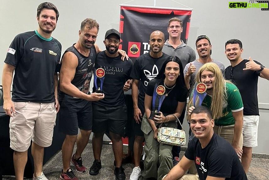 Lucas Moura Instagram - 2ª Edição Truco das Estrelas . Bi Campeão!! 🏆 . Foi um enorme prazer participar mais uma vez desse evento maravilhoso com pessoas sensacionais. Ja estou ansioso para o próximo. Muito obrigado rapaziada, que DEUS abençoe cada um de vocês. #TrucodasEstrelas ♣️