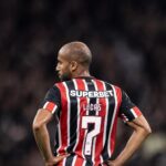 Lucas Moura Instagram - Boa rapaziada! Parabéns a todos. Seguimos! 💪🏽🔴⚪️⚫️ #ObrigadoJESUS #SãoPauloéSentimento