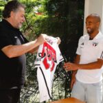 Lucas Moura Instagram - 2️⃣0️⃣2️⃣6️⃣ @lucasmoura7 #RespondeAosCorações ❤️🤍🖤 #VamosSãoPaulo 🇾🇪 📸 Rubens Chiri / saopaulofc CT - Barra Funda (SPFC)