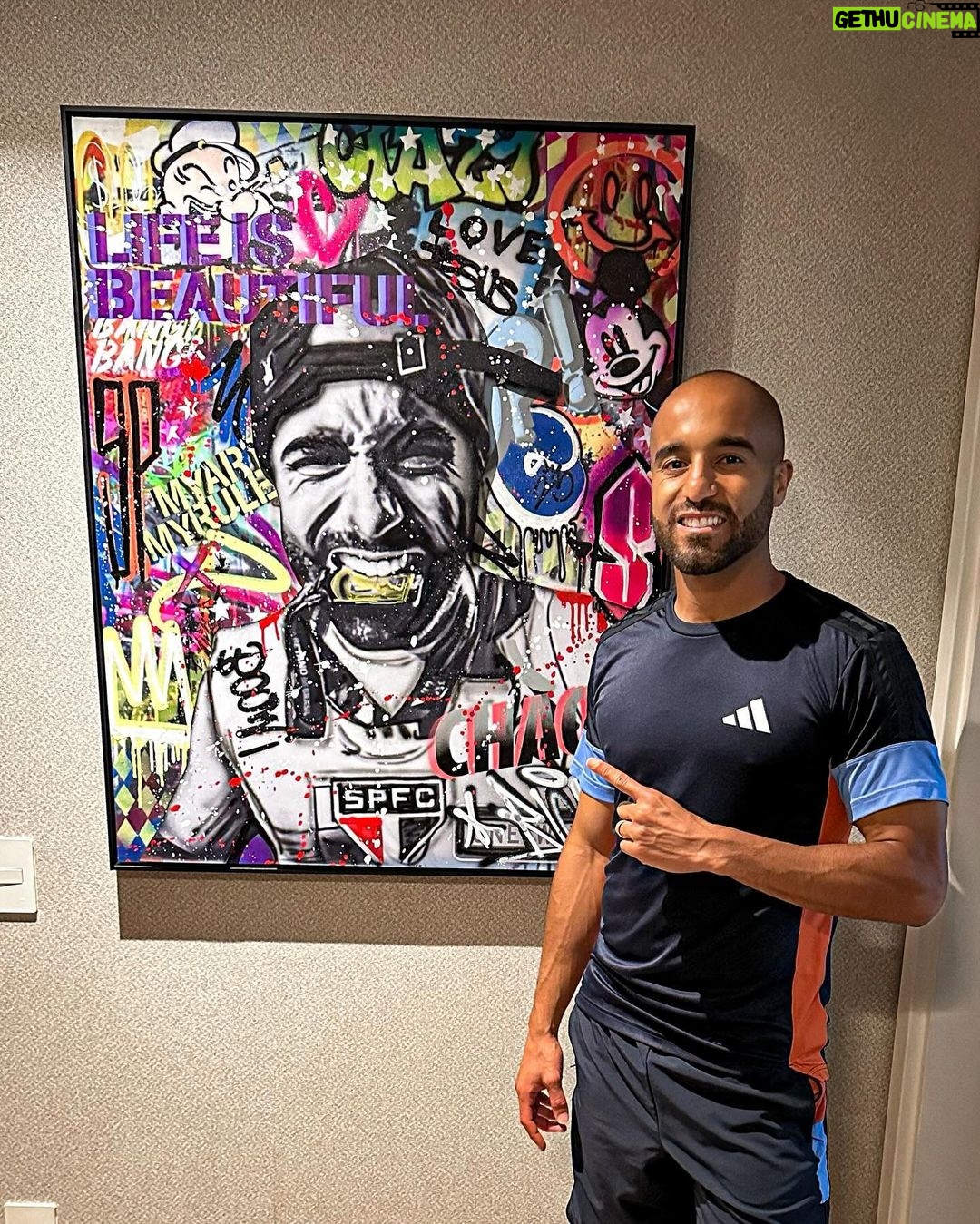 Lucas Moura Instagram - Que trabalho incrível @frameartbrasil! Muito obrigado por essa lembrança maravilhosa da conquista mais marcante da minha carreira. Que DEUS te abençoe. #arte #3D #campeão #copadobrasil