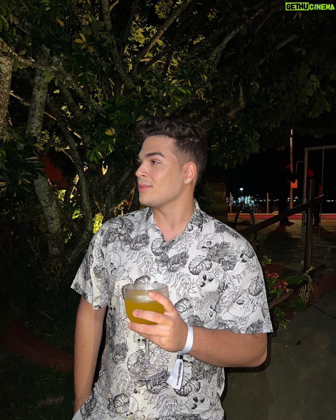 Lucas Santos Instagram - Que venha 2023 com muita luz e prosperidade estou pronto pra te receber em grande estilo ✨🙏🏻 Ilhabela, Sao Paulo, Brazil